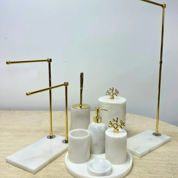 Beyaz 9'lu Gold Banyo Seti